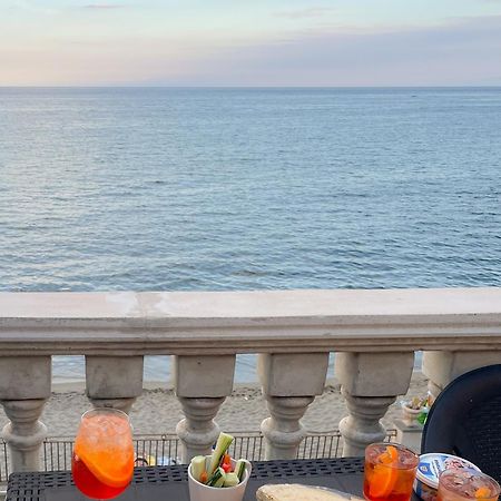 Maremare Apartments Giardini-Naxos Kültér fotó