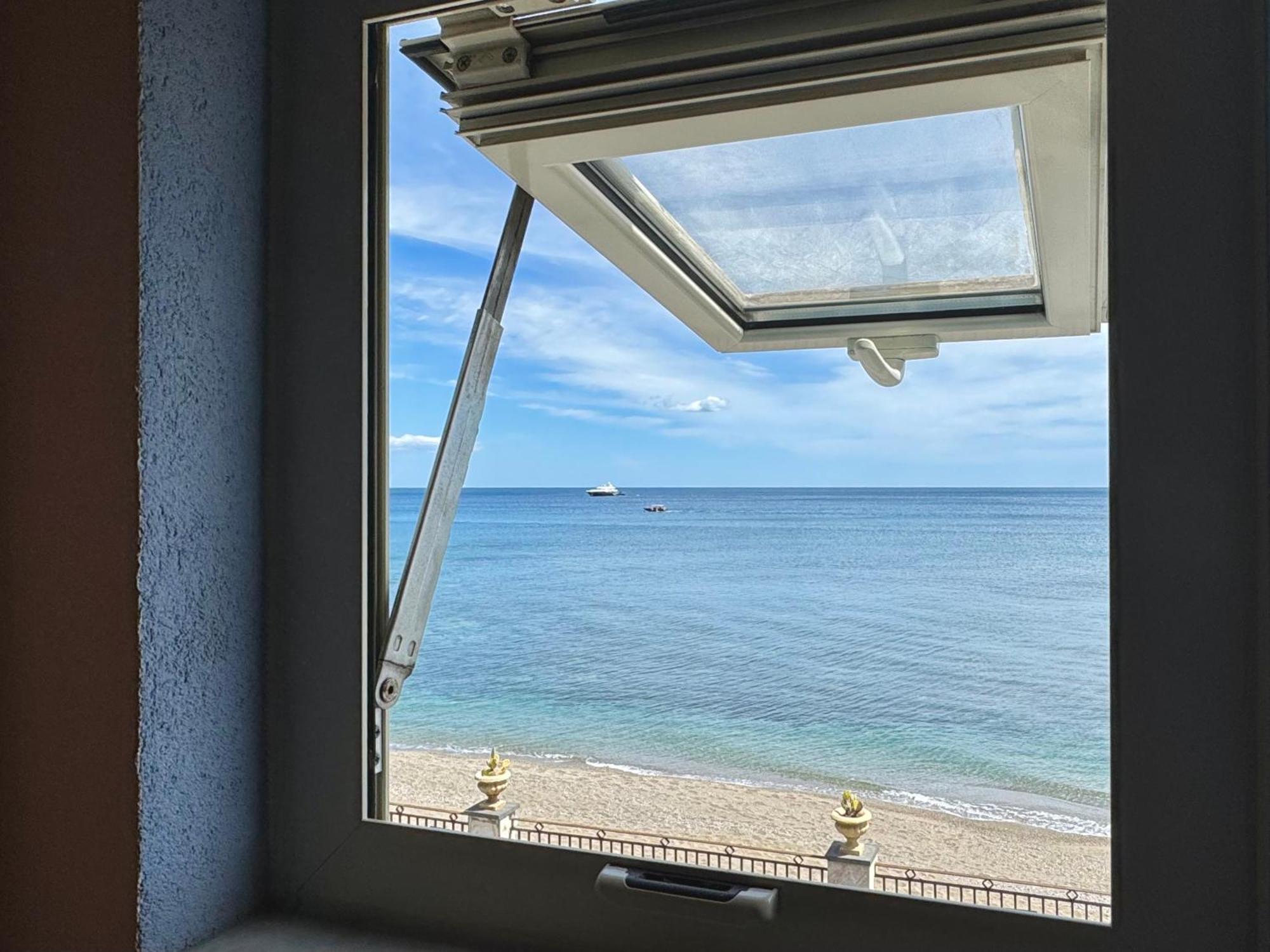 Maremare Apartments Giardini-Naxos Kültér fotó